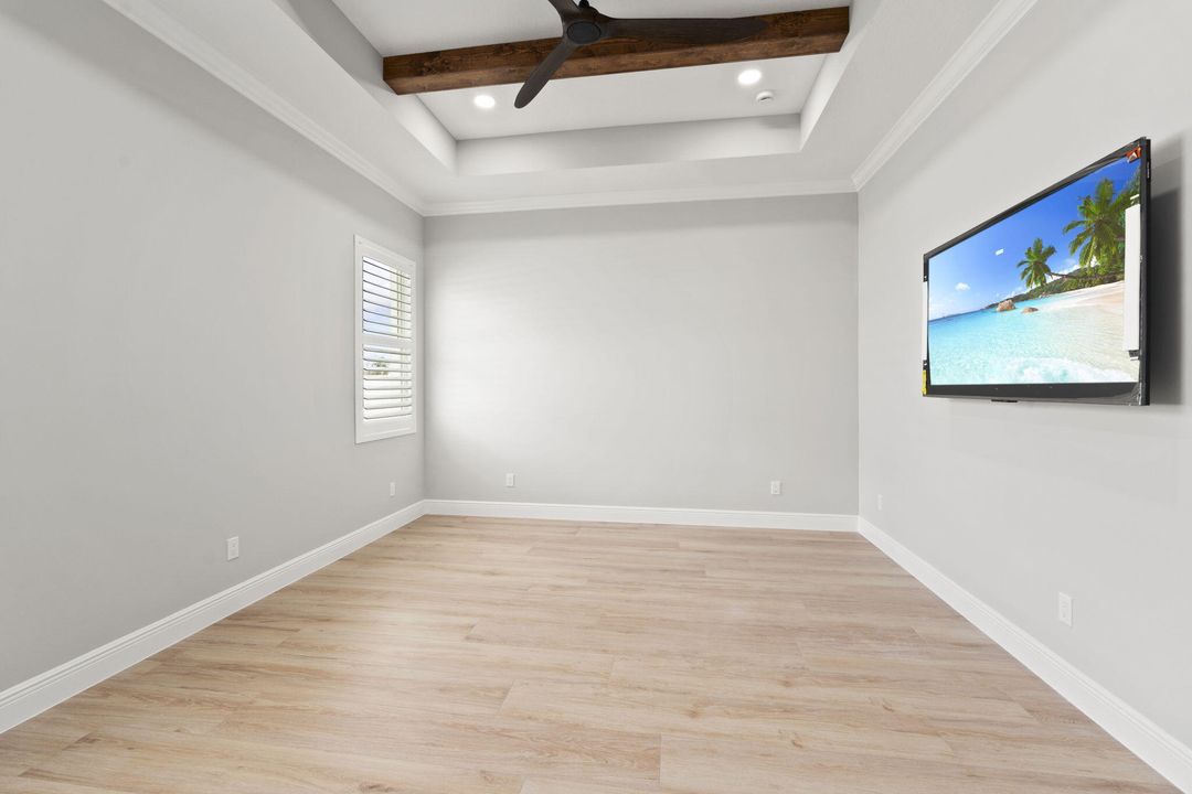 En Venta: $845,900 (4 camas, 4 baños, 2300 Pies cuadrados)