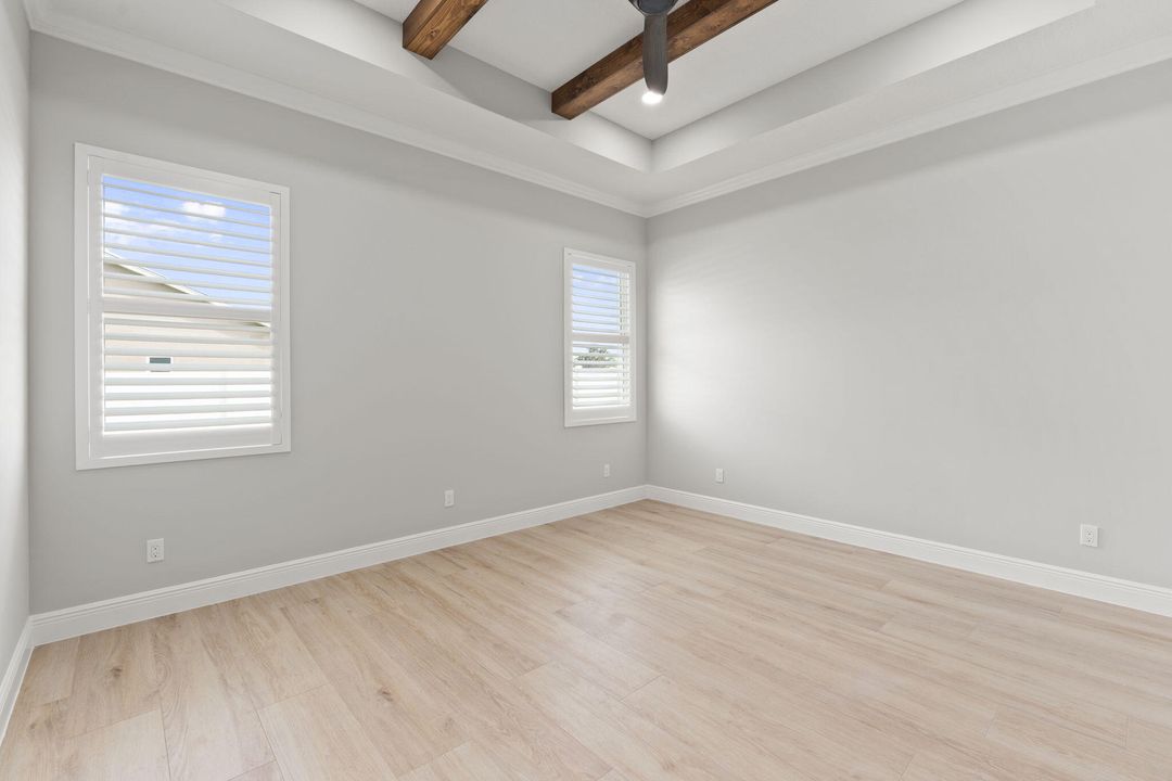 En Venta: $845,900 (4 camas, 4 baños, 2300 Pies cuadrados)