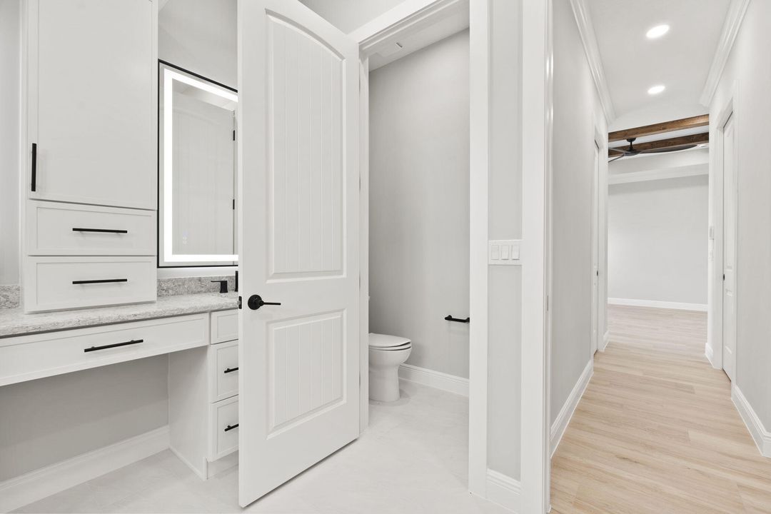 En Venta: $845,900 (4 camas, 4 baños, 2300 Pies cuadrados)