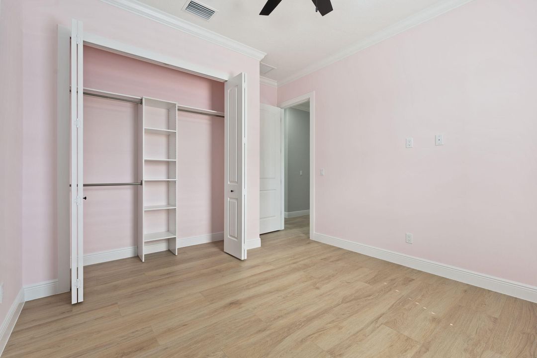 En Venta: $845,900 (4 camas, 4 baños, 2300 Pies cuadrados)