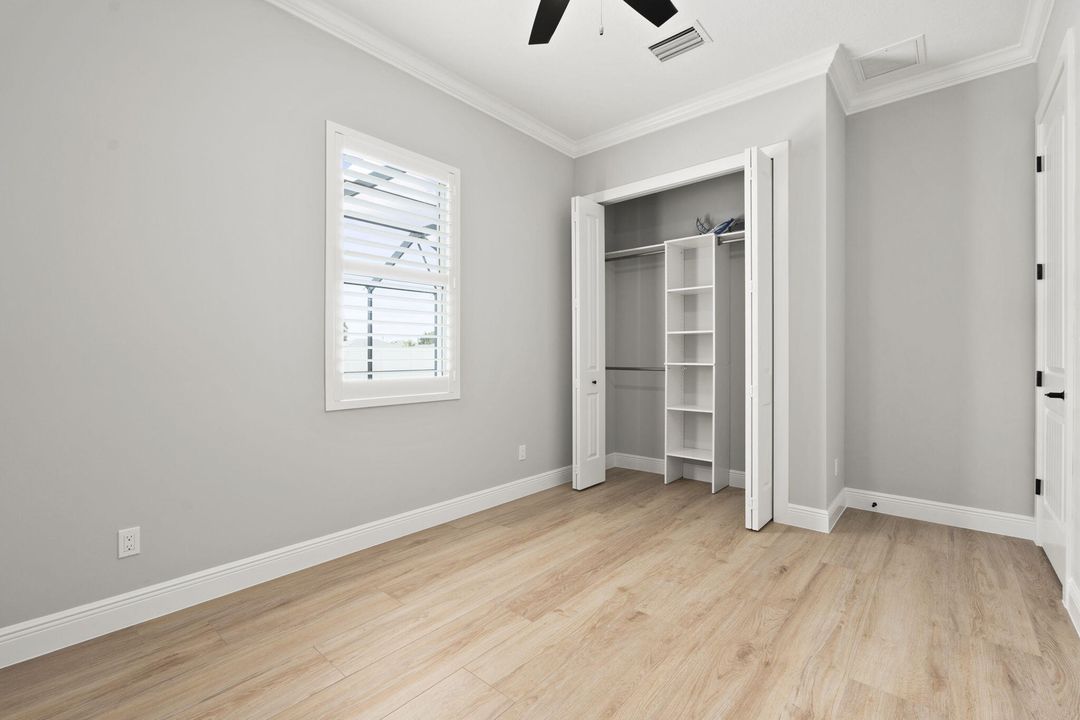 En Venta: $845,900 (4 camas, 4 baños, 2300 Pies cuadrados)