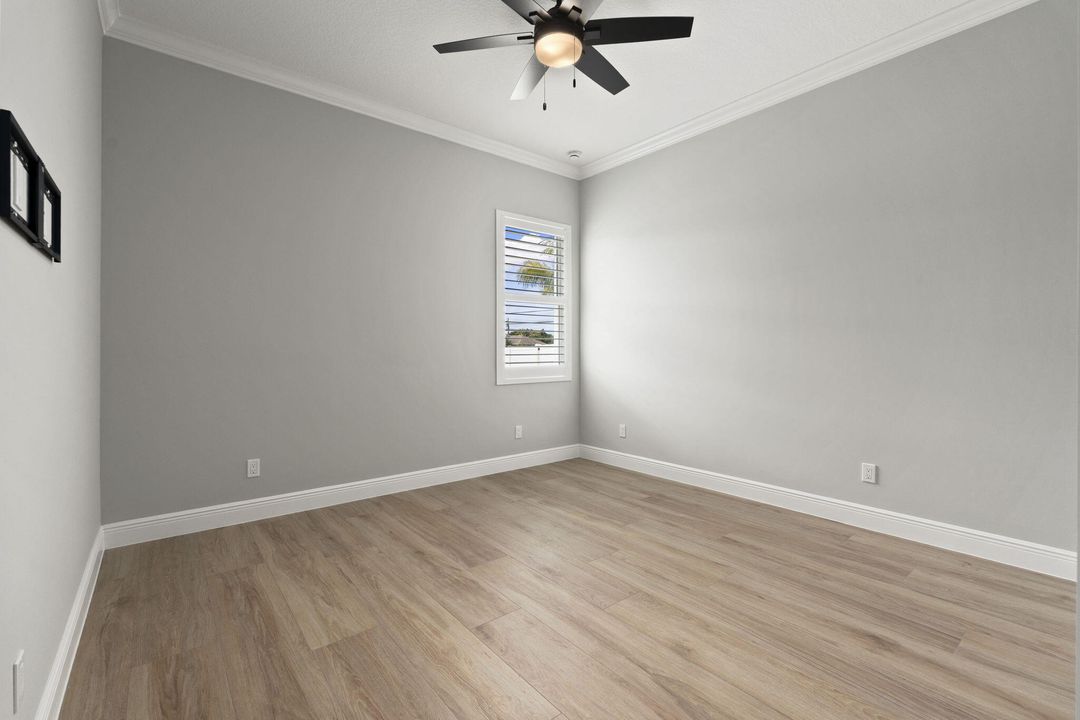 En Venta: $845,900 (4 camas, 4 baños, 2300 Pies cuadrados)