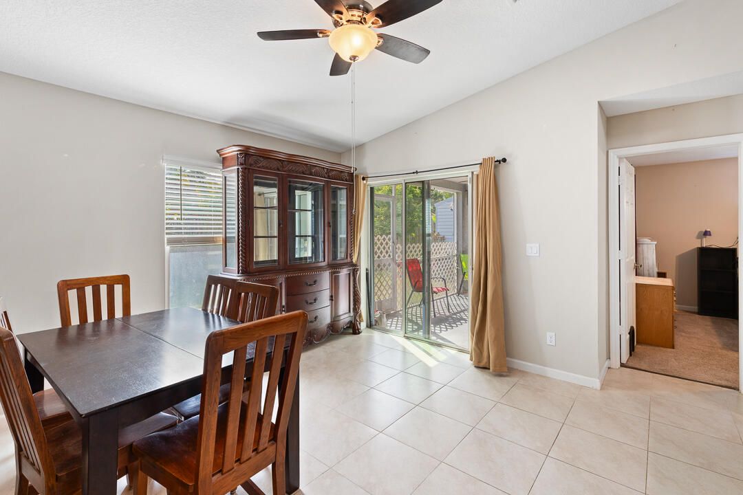 For Sale: $450,000 (4 beds, 2 baths, 1833 Square Feet)