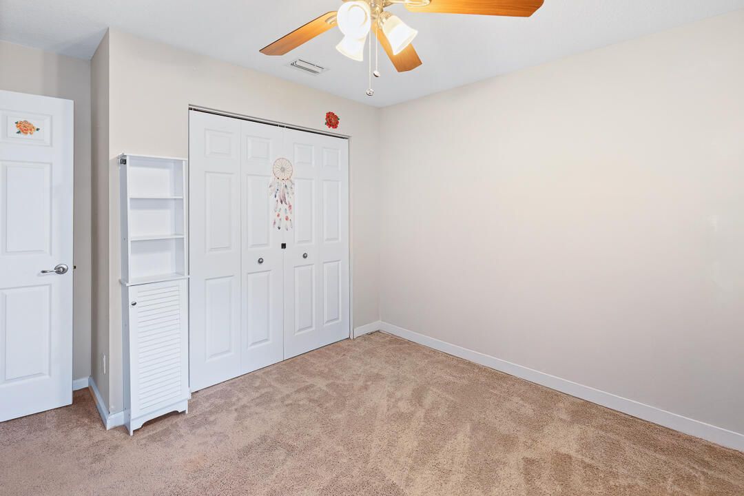 For Sale: $450,000 (4 beds, 2 baths, 1833 Square Feet)