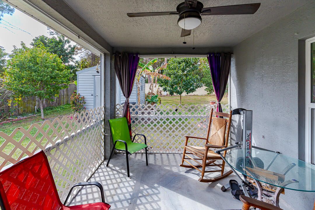 For Sale: $450,000 (4 beds, 2 baths, 1833 Square Feet)