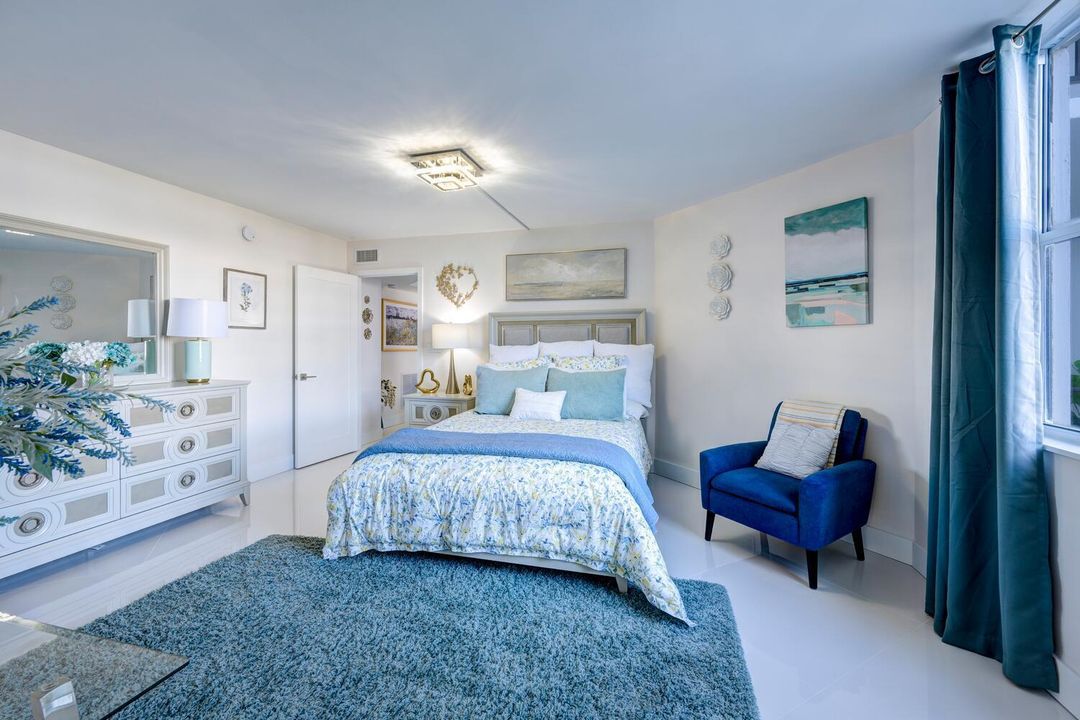 For Sale: $499,000 (1 beds, 1 baths, 1077 Square Feet)