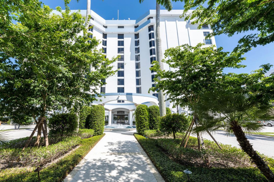 For Sale: $499,000 (1 beds, 1 baths, 1077 Square Feet)