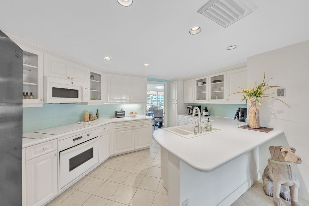 待售: $949,000 (3 贝兹, 3 浴室, 2379 平方英尺)