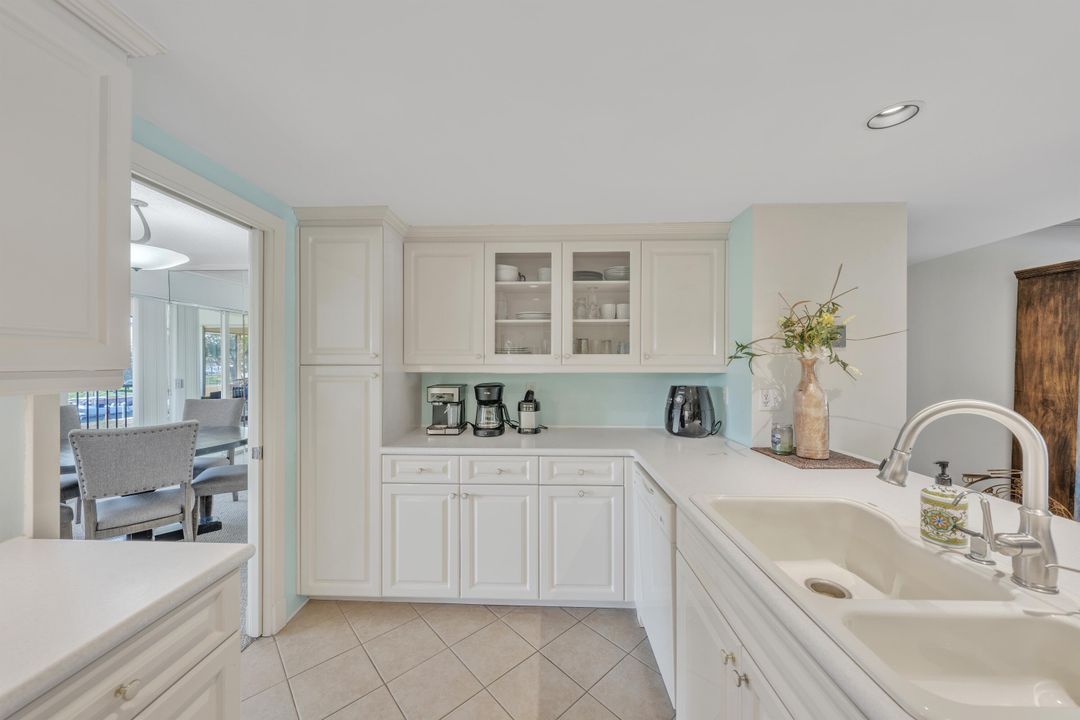 待售: $949,000 (3 贝兹, 3 浴室, 2379 平方英尺)