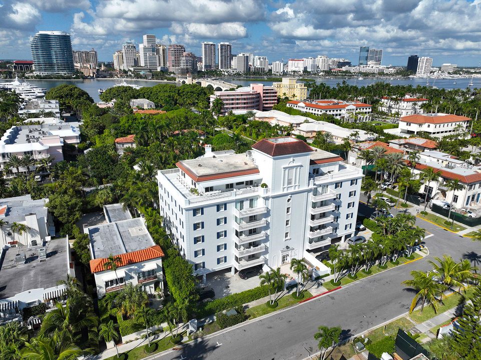 待售: $2,950,000 (3 贝兹, 2 浴室, 1540 平方英尺)