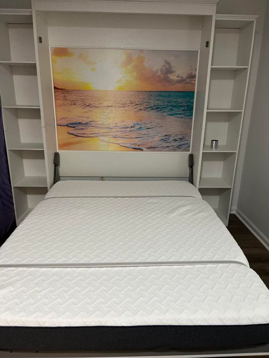 For Rent: $2,700 (0 beds, 1 baths, 1000 Square Feet)