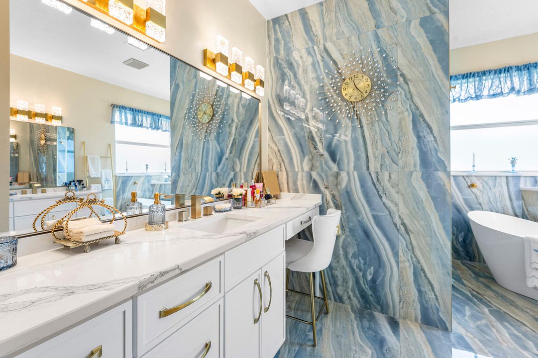 На продажу: $949,999 (6 спален, 4 ванн, 4428 Квадратных фут)