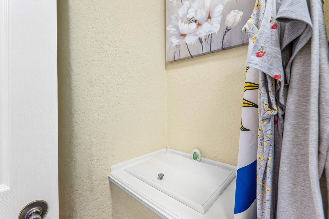 На продажу: $949,999 (6 спален, 4 ванн, 4428 Квадратных фут)