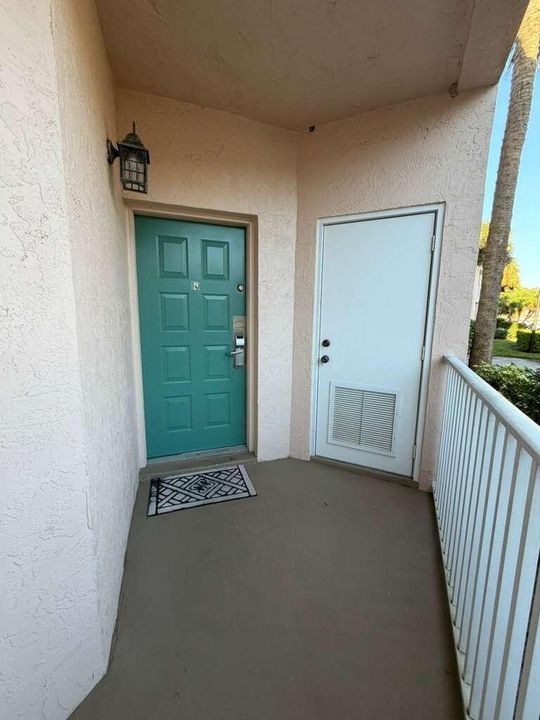 For Rent: $1,200 (1 beds, 1 baths, 450 Square Feet)