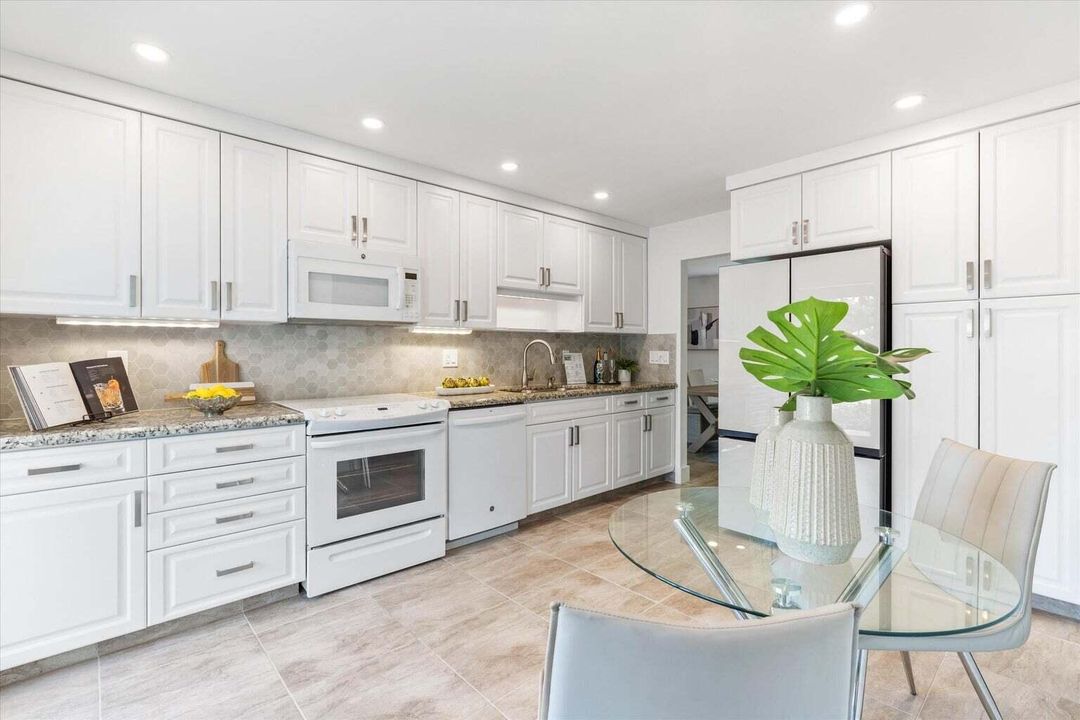 For Rent: $6,500 (3 beds, 2 baths, 1410 Square Feet)