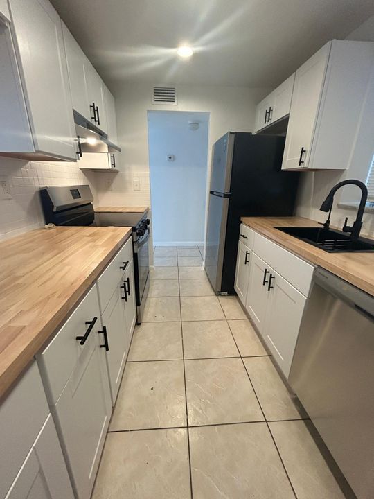 For Rent: $1,699 (2 beds, 2 baths, 1030 Square Feet)
