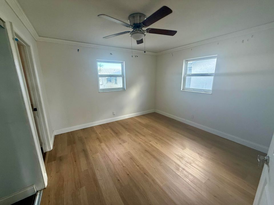 For Rent: $2,700 (2 beds, 2 baths, 1077 Square Feet)