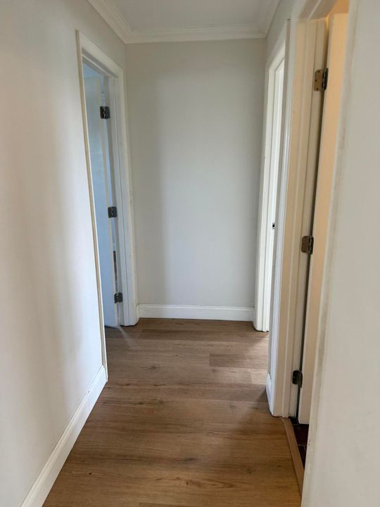 For Rent: $2,700 (2 beds, 2 baths, 1077 Square Feet)