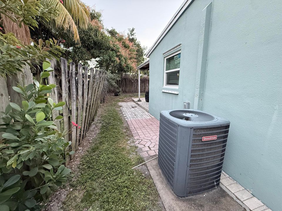 出租: $3,000 (3 贝兹, 2 浴室, 1164 平方英尺)