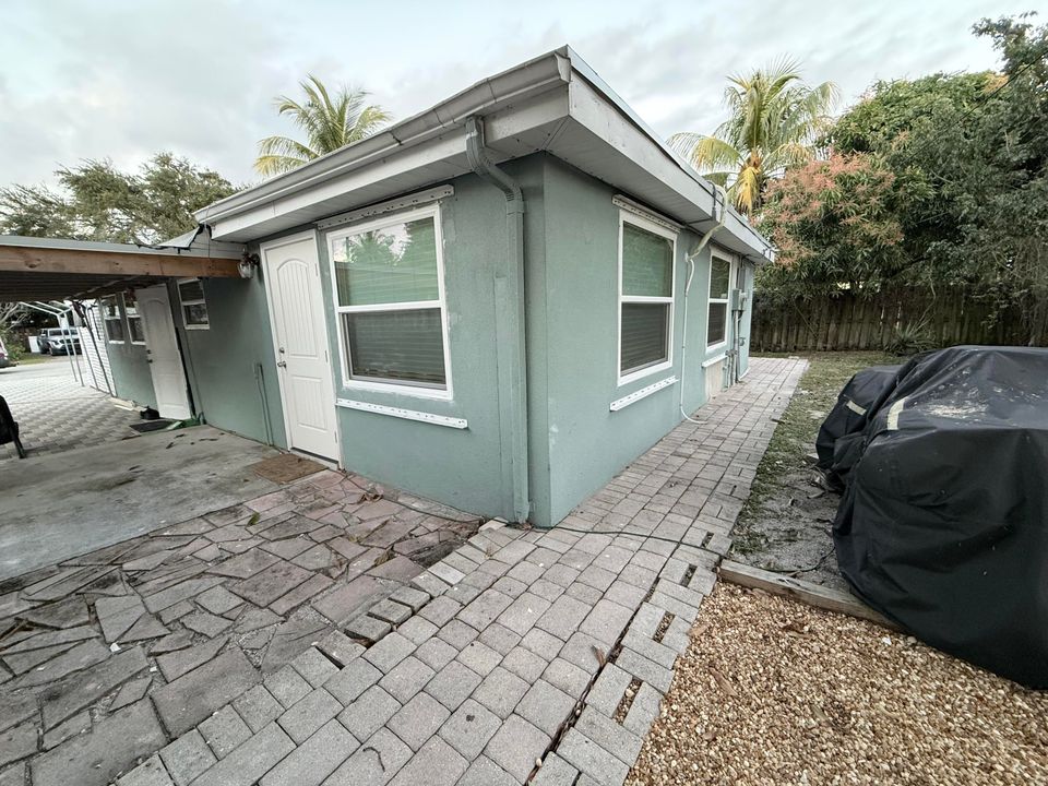 出租: $3,000 (3 贝兹, 2 浴室, 1164 平方英尺)