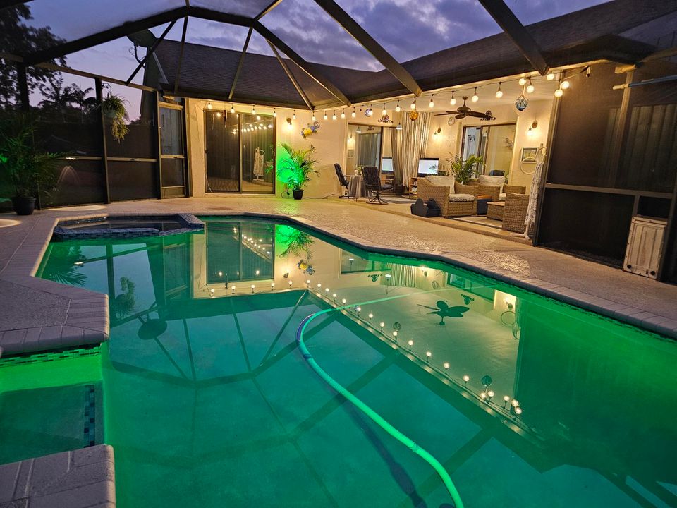 For Sale: $649,900 (3 beds, 2 baths, 1592 Square Feet)