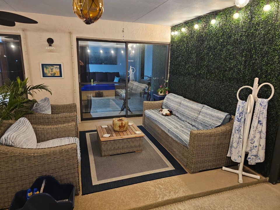 For Sale: $649,900 (3 beds, 2 baths, 1592 Square Feet)