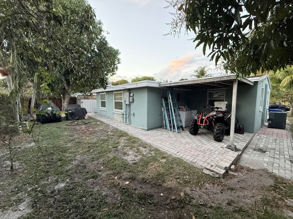 出租: $3,000 (3 贝兹, 2 浴室, 1164 平方英尺)