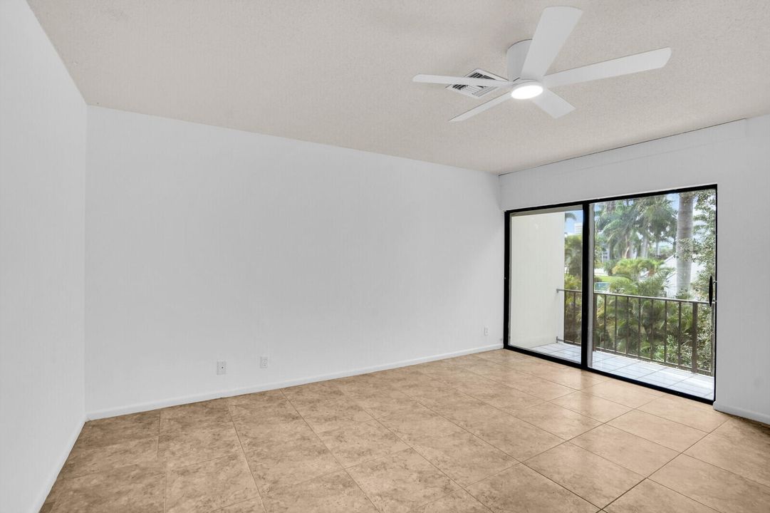 For Rent: $2,750 (2 beds, 2 baths, 1230 Square Feet)