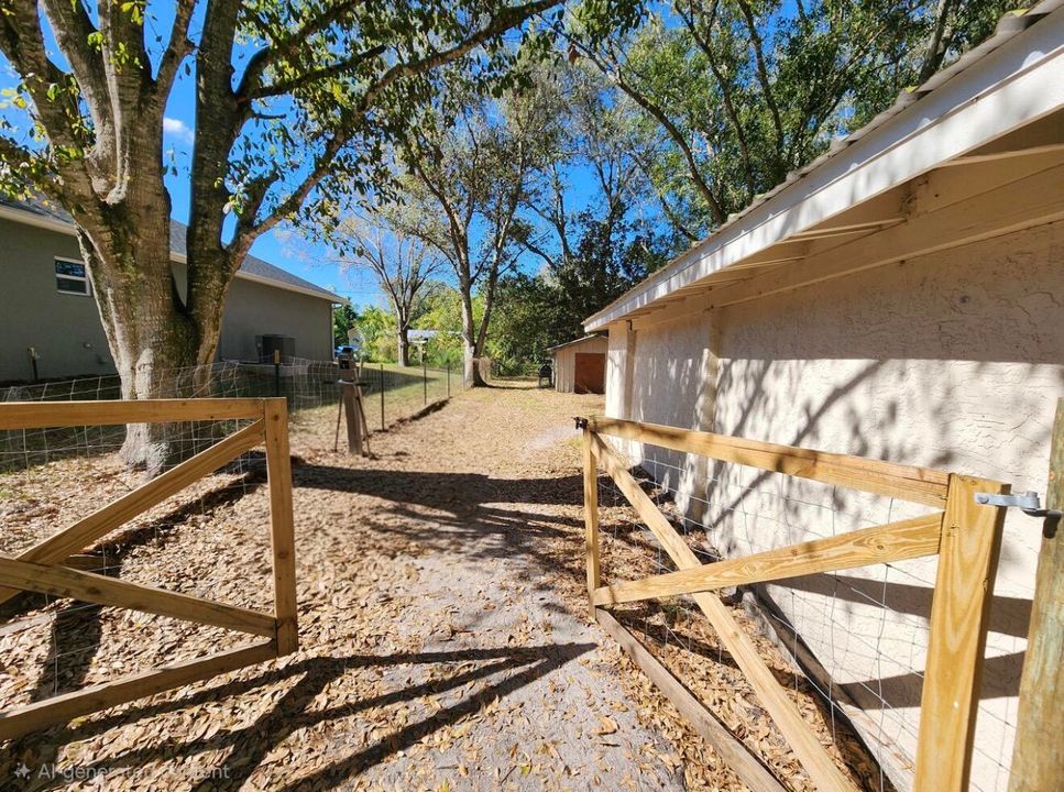 待售: $250,000 (3 贝兹, 1 浴室, 1052 平方英尺)