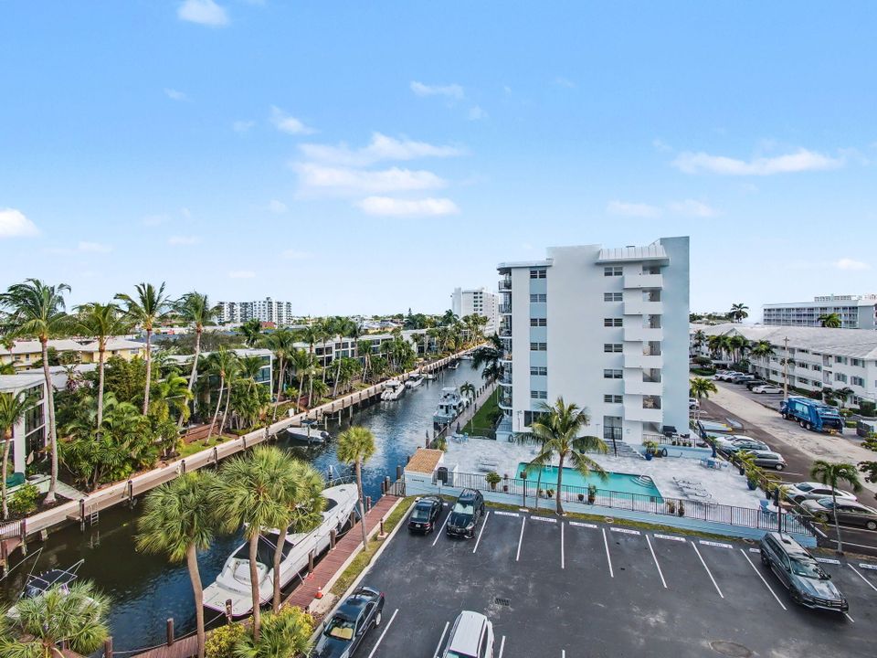 На продажу: $325,000 (2 спален, 2 ванн, 1032 Квадратных фут)