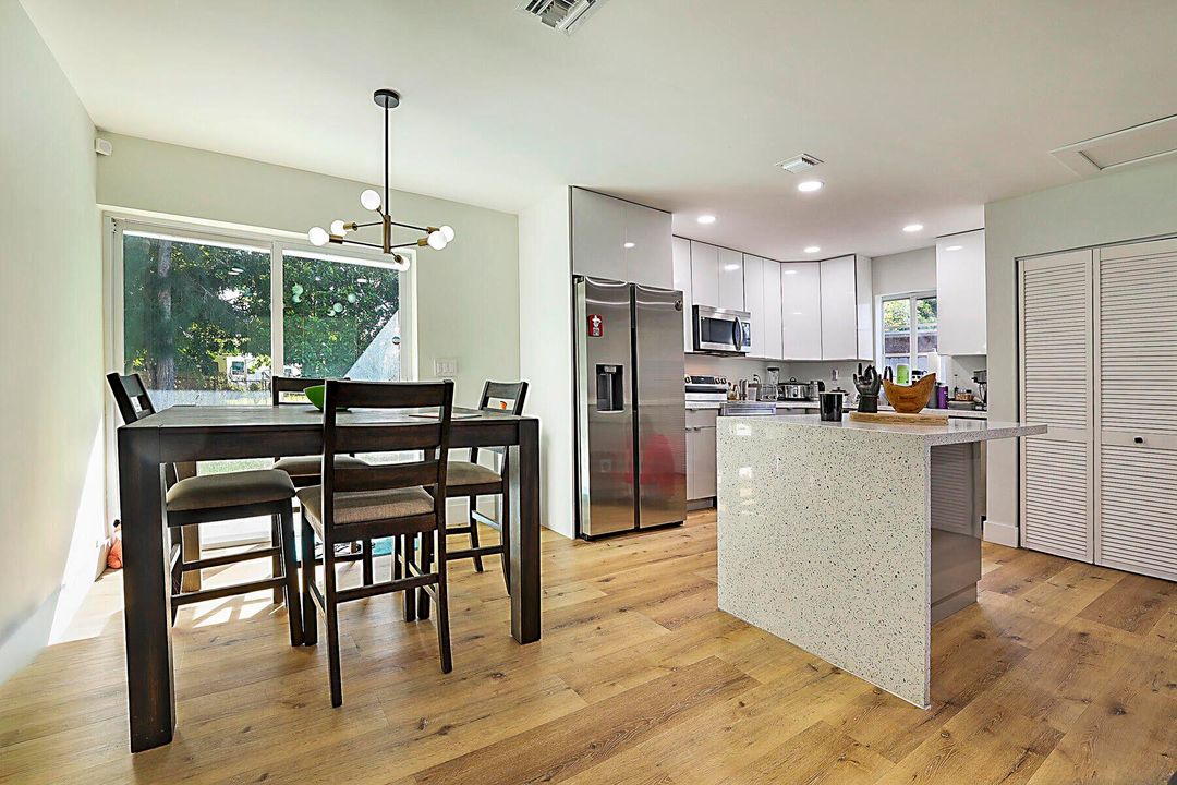 En Venta: $450,000 (3 camas, 1 baños, 1127 Pies cuadrados)