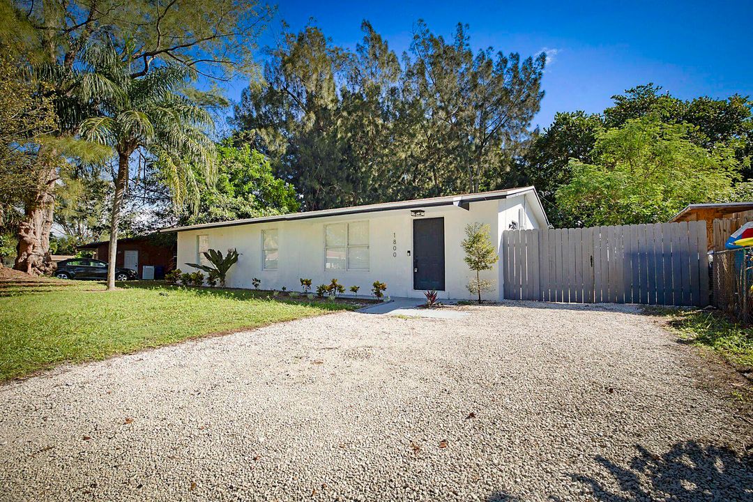 En Venta: $450,000 (3 camas, 1 baños, 1127 Pies cuadrados)