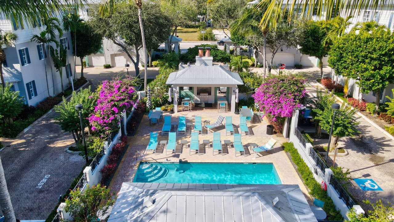 En Venta: $1,100,000 (3 camas, 3 baños, 2046 Pies cuadrados)