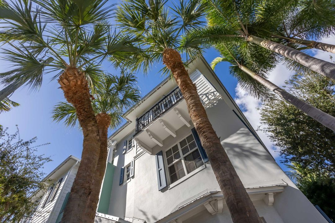 En Venta: $1,100,000 (3 camas, 3 baños, 2046 Pies cuadrados)