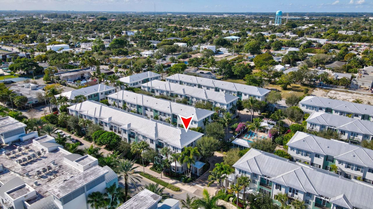 En Venta: $1,100,000 (3 camas, 3 baños, 2046 Pies cuadrados)