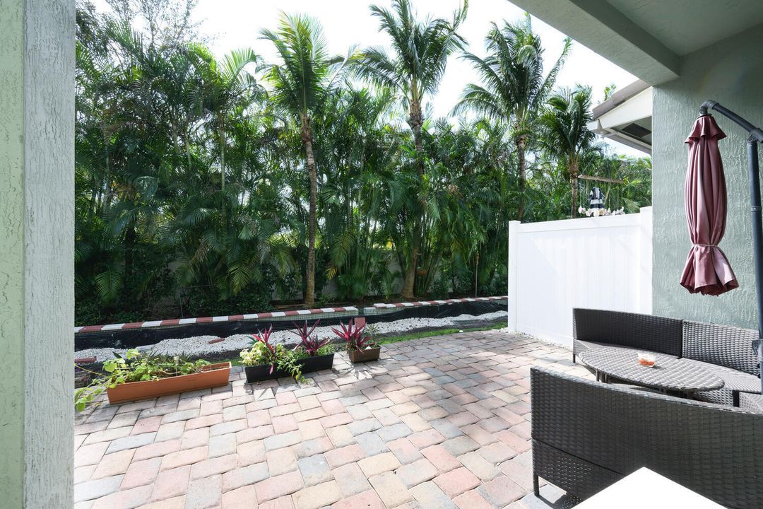 En Renta: $5,250 (3 camas, 2 baños, 2138 Pies cuadrados)