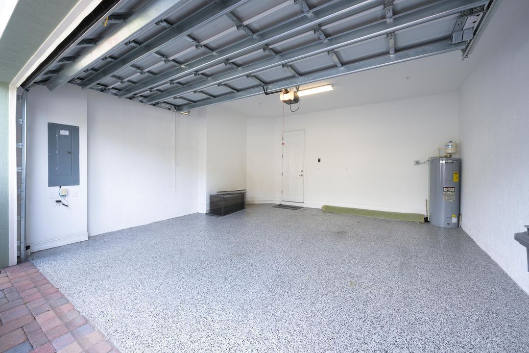 En Renta: $5,250 (3 camas, 2 baños, 2138 Pies cuadrados)