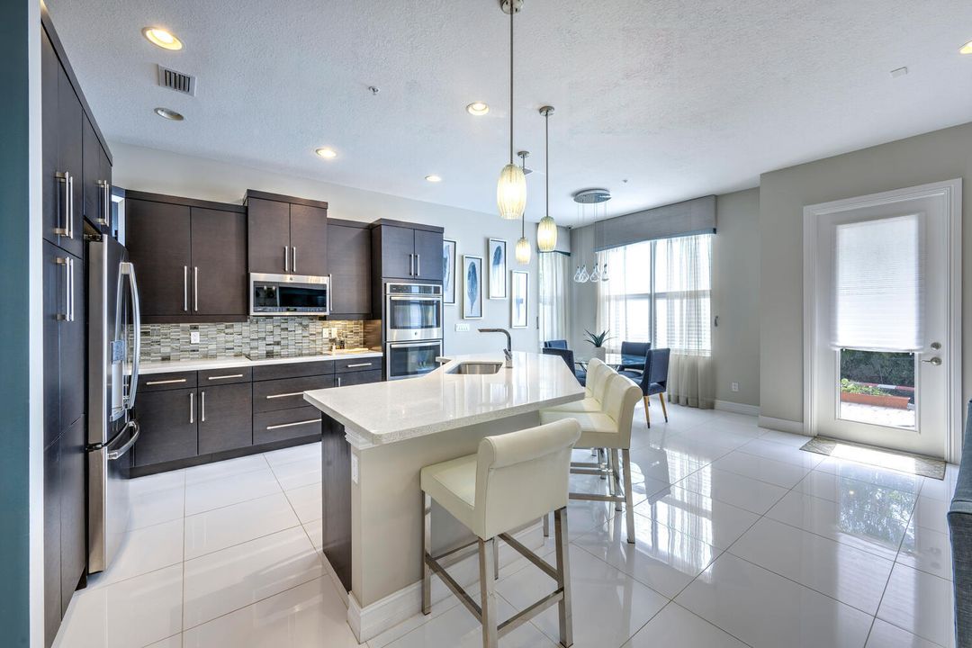 En Renta: $5,250 (3 camas, 2 baños, 2138 Pies cuadrados)