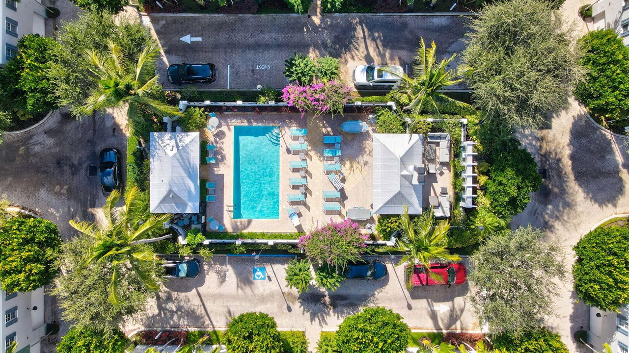 En Venta: $1,100,000 (3 camas, 3 baños, 2046 Pies cuadrados)