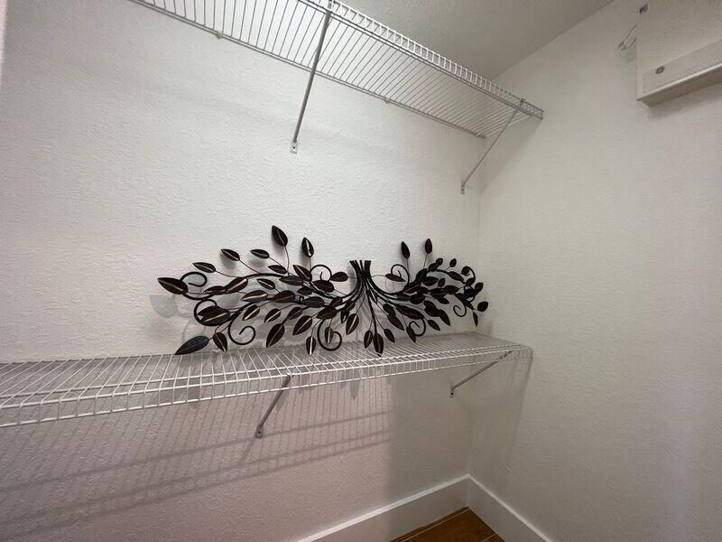 出租: $5,500 (4 贝兹, 4 浴室, 2864 平方英尺)