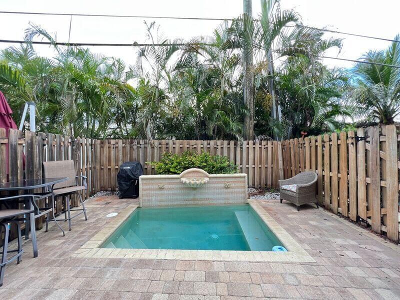 出租: $5,500 (4 贝兹, 4 浴室, 2864 平方英尺)