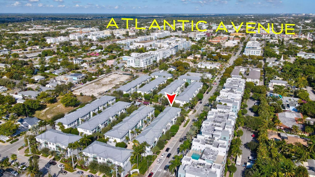 En Venta: $1,100,000 (3 camas, 3 baños, 2046 Pies cuadrados)