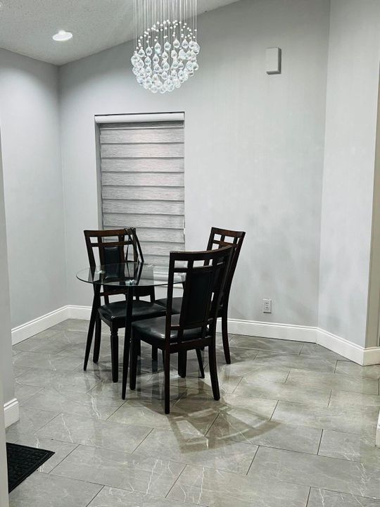 En Venta: $489,900 (2 camas, 2 baños, 1647 Pies cuadrados)