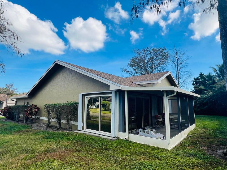 En Venta: $489,900 (2 camas, 2 baños, 1647 Pies cuadrados)