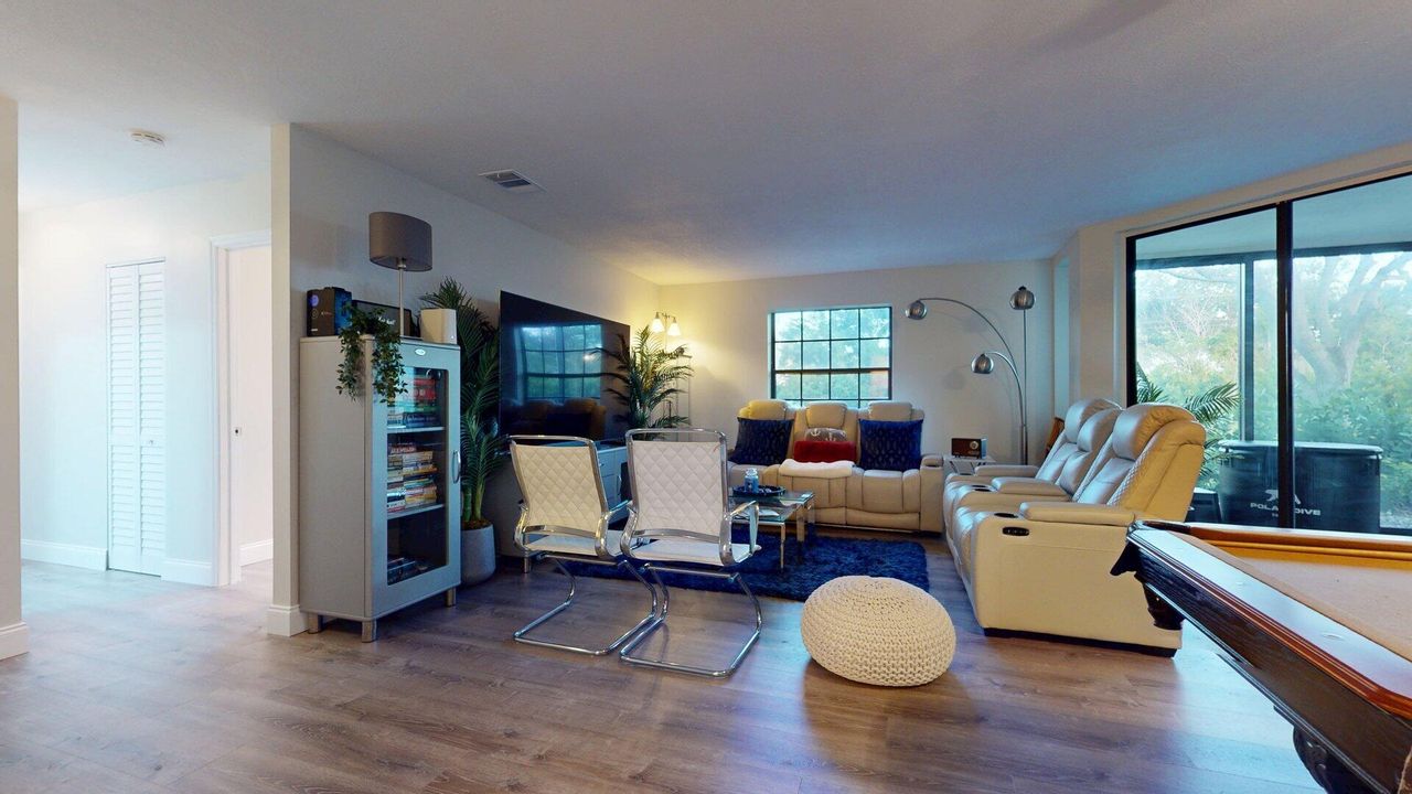 待售: $319,900 (3 贝兹, 2 浴室, 1657 平方英尺)