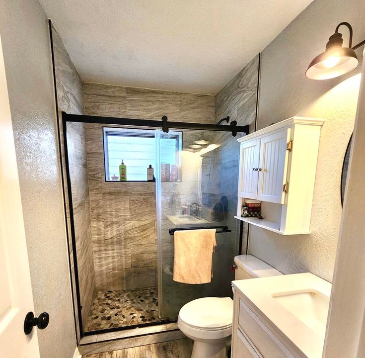 待售: $250,000 (3 贝兹, 1 浴室, 1052 平方英尺)