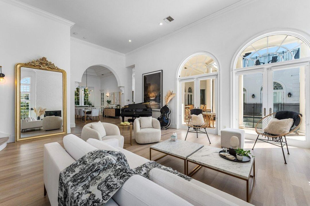 待售: $5,950,000 (6 贝兹, 7 浴室, 6351 平方英尺)