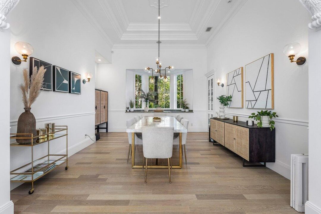 待售: $5,950,000 (6 贝兹, 7 浴室, 6351 平方英尺)