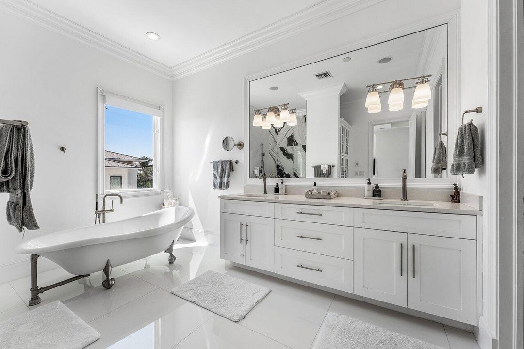 待售: $5,950,000 (6 贝兹, 7 浴室, 6351 平方英尺)