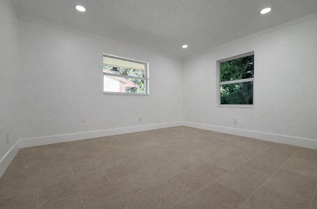 В аренду: $2,750 (3 спален, 2 ванн, 980 Квадратных фут)